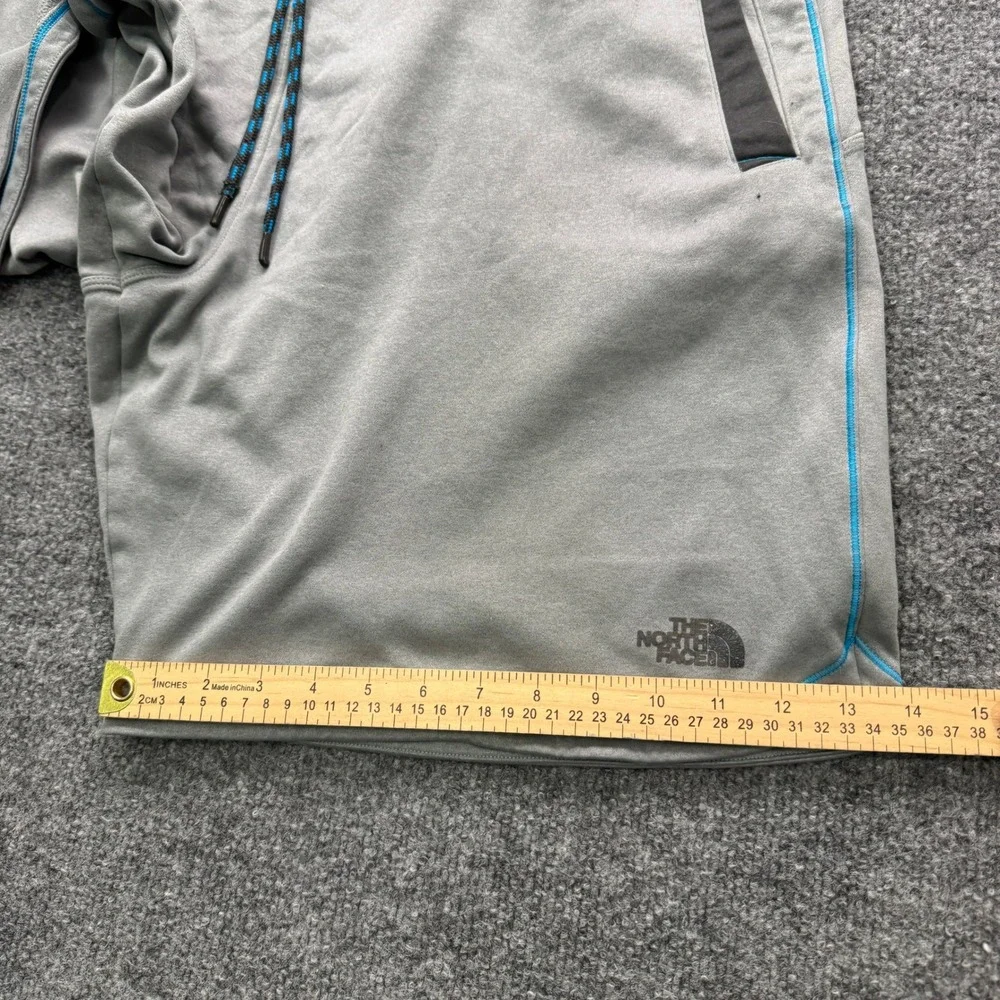The North Face Shorts Mens XXL Gray Blue Fleece‎ Lined Zipper Pockets Athletic